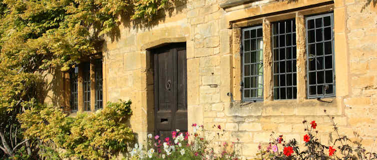 Pretty Cotswold cottage